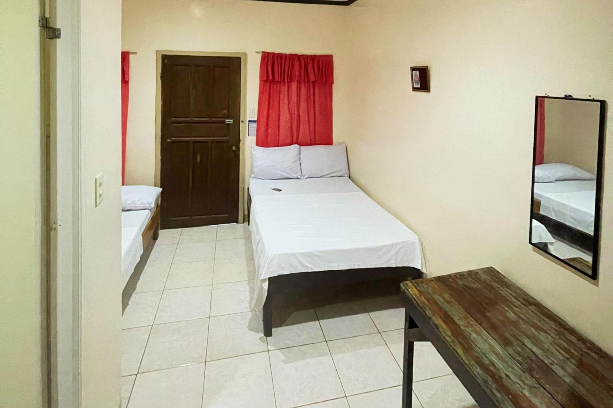 Durhan White Beach Resort Powered By Cocotel Tabuelan Exterior foto