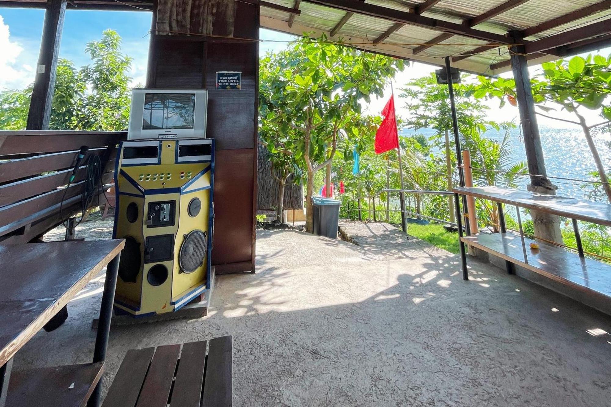 Durhan White Beach Resort Powered By Cocotel Tabuelan Exterior foto